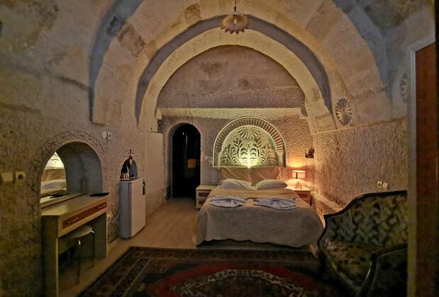 Falcon Cave Suites - Görsel 3