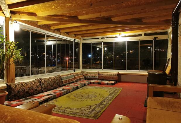 Falcon Cave Suites - Görsel 12