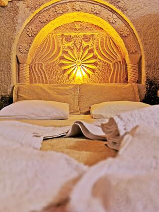 Falcon Cave Suites - Görsel 8