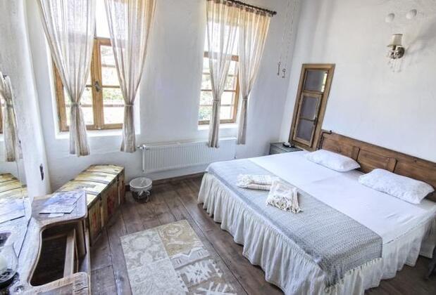 Birgi Otel Saliha Hanım Taş Konak - Görsel 13