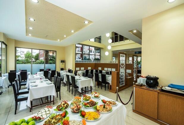 Santa Marina Hotel - Görsel 4