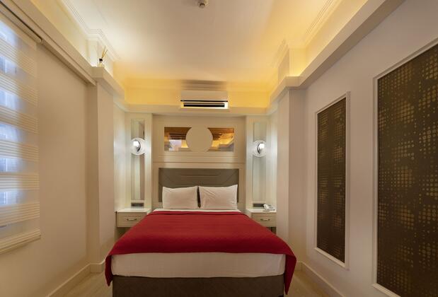 Castle Old Town Hotel - Görsel 4