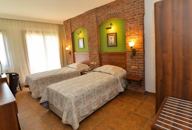 Natur-Med Hot Springs and Health Resort - Görsel 17