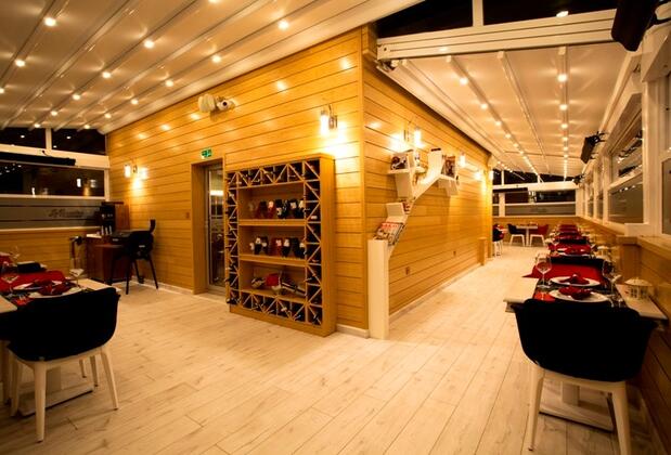 End Glory Hotel - Görsel 11