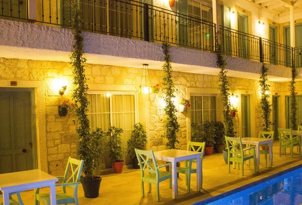 Avlu Alaçatı Butik Otel - Görsel 3