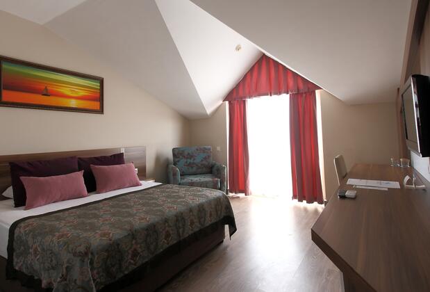 Crystal Aura Beach Resort Spa - Görsel 4