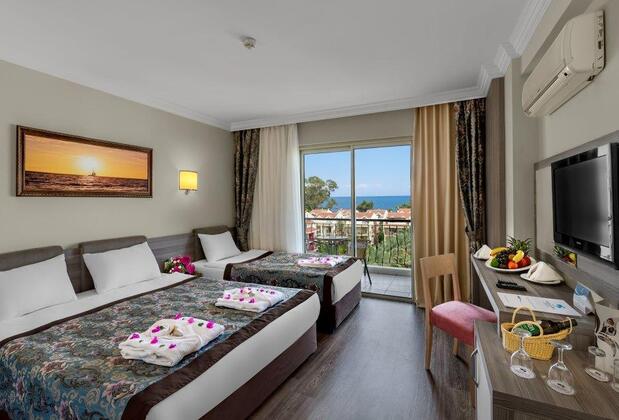 Crystal Aura Beach Resort Spa - Görsel 5