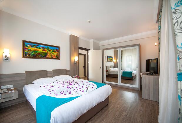 Crystal Aura Beach Resort Spa - Görsel 7