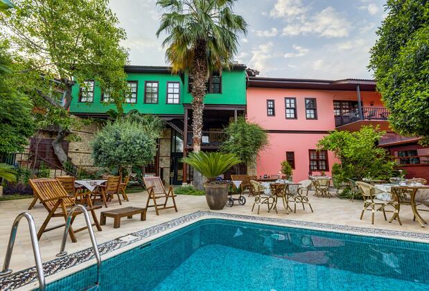 Kauçuk Hotel - Görsel 5