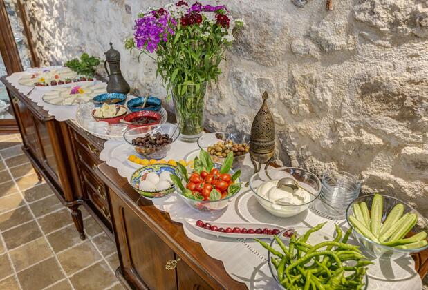 Kauçuk Hotel - Görsel 3