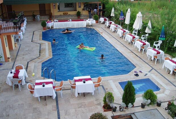 Moms Hotel - Görsel 4