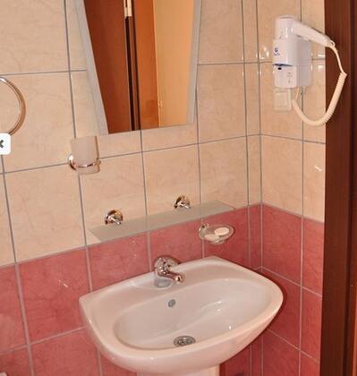 Moms Hotel - Görsel 12