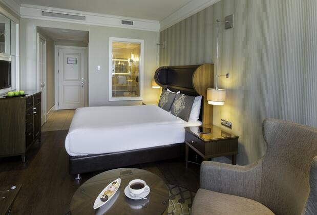 Titanic Business Golden Horn - Görsel 8