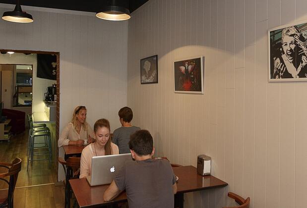 Hush Hostel Lounge - Görsel 6