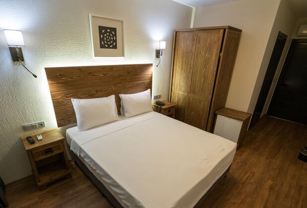 8 Rooms Boutique Hotel - Görsel 12