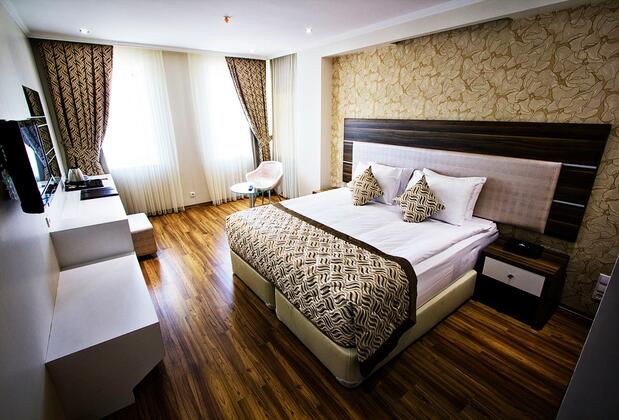 Edi's Premier Hotel - Görsel 4