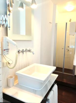 4 Reasons Hotel & Bistro - Görsel 25