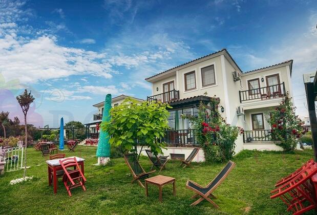 K Bozcaada - Görsel 2