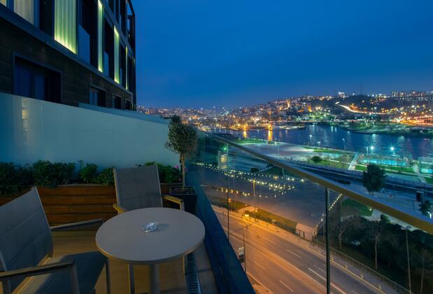 Mövenpick İstanbul Hotel Golden Horn - Görsel 7