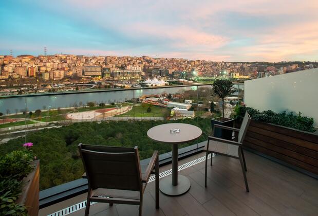 Mövenpick İstanbul Hotel Golden Horn - Görsel 8