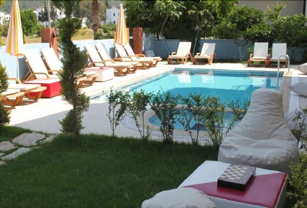 Kara Family Apart - Görsel 3