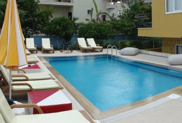 Kara Family Apart - Görsel 5