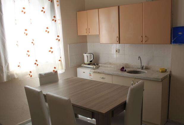 Kara Family Apart - Görsel 10