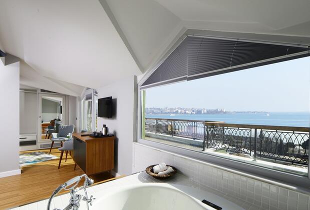 Hotel Poem - Görsel 14