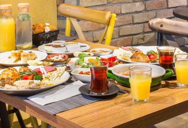 Hotel Poem - Görsel 11