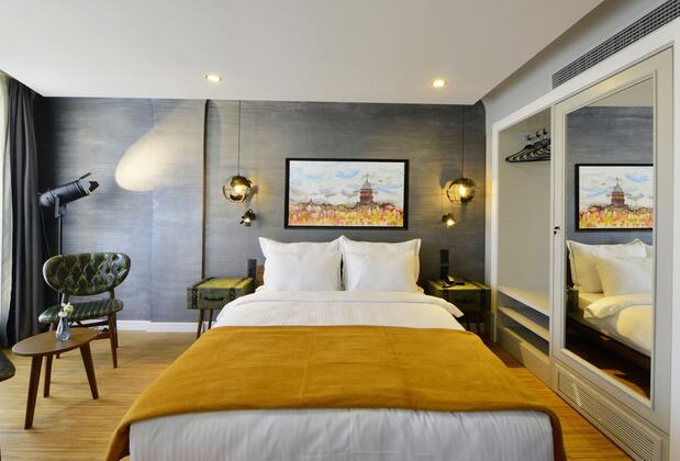 Hotel Poem - Görsel 19