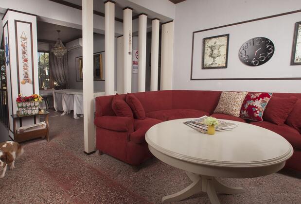 İola Otel - Görsel 2