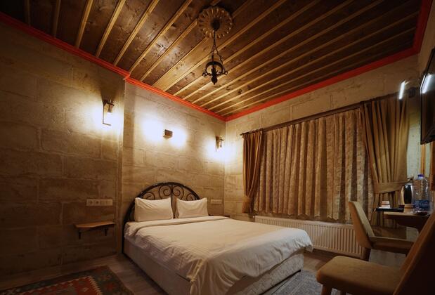 In Stone House - Görsel 16