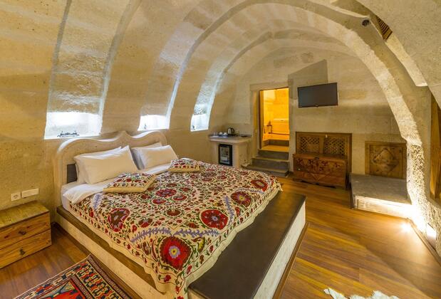 In Stone House - Görsel 9