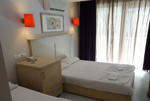 Larissa Mare Beach - Görsel 9