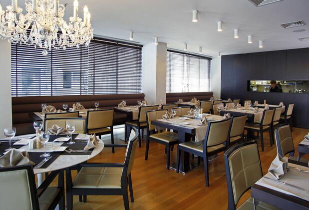 Bentley By Molton Hotels - Görsel 12