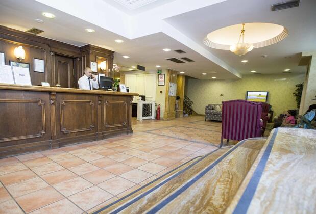 Golden Crown Hotel - Görsel 4