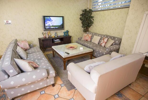 Golden Crown Hotel - Görsel 5