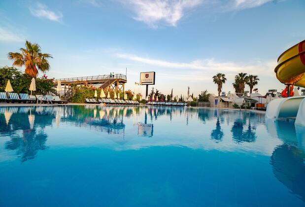 Throne Beach Resort & Spa - Görsel 3