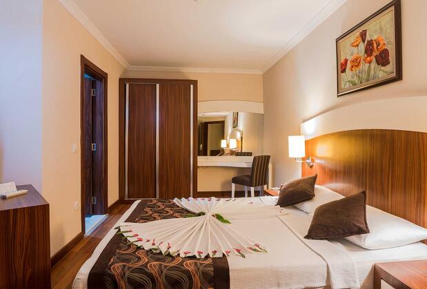 Throne Beach Resort & Spa - Görsel 16