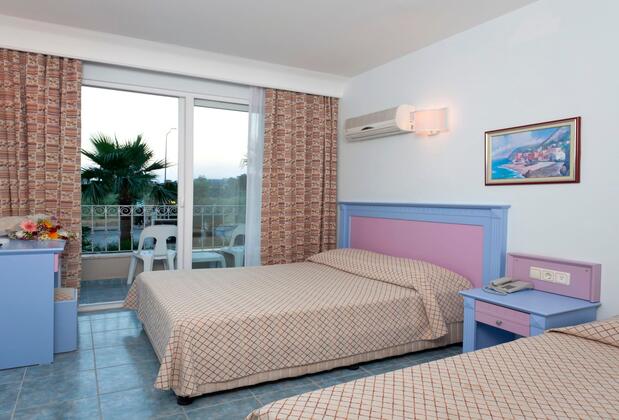 Holiday Line Beach Hotel - Görsel 8