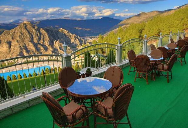 The Apple Palace - Görsel 5