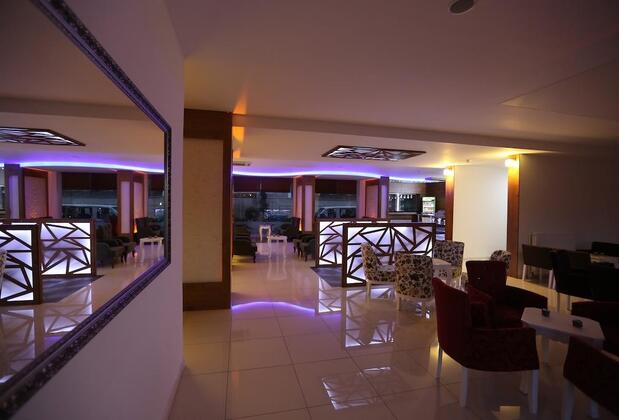 The Apple Palace - Görsel 6