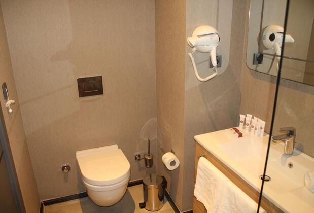 Ramada by Wyndham Tire - Görsel 20