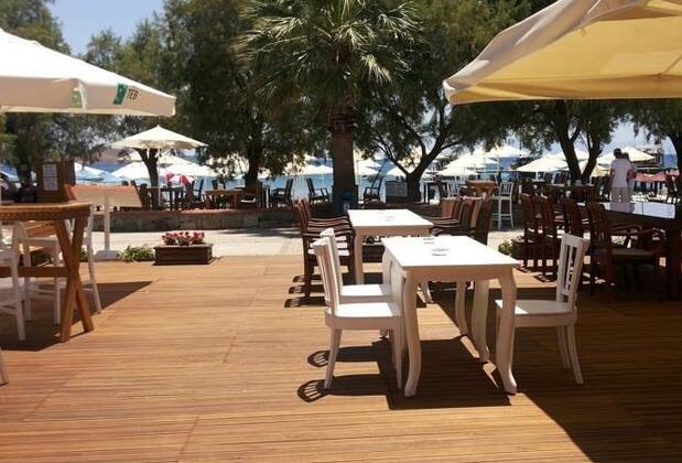 Megg's Otel Beach Restaurant - Görsel 2