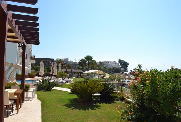 Small Beach Hotel - Görsel 5