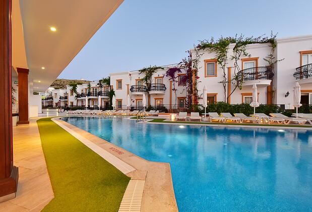 Tropicana Beach Hotel - Görsel 9