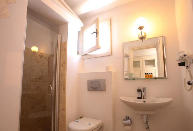 Cunda Moshinos Otel - Görsel 15