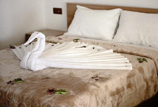 Ephesus Hillside - Görsel 17