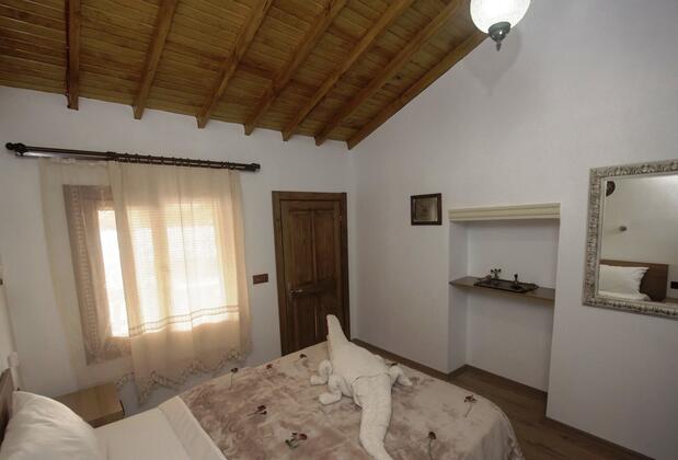 Ephesus Hillside - Görsel 20