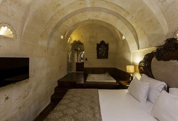 Aithra Cave Hotel - Görsel 18